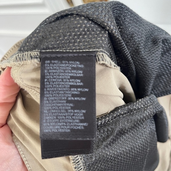 The North Face Pants Mens 38 X32 Chino Straight Outdoors Performance Khaki Nylon - Picture 9 of 9